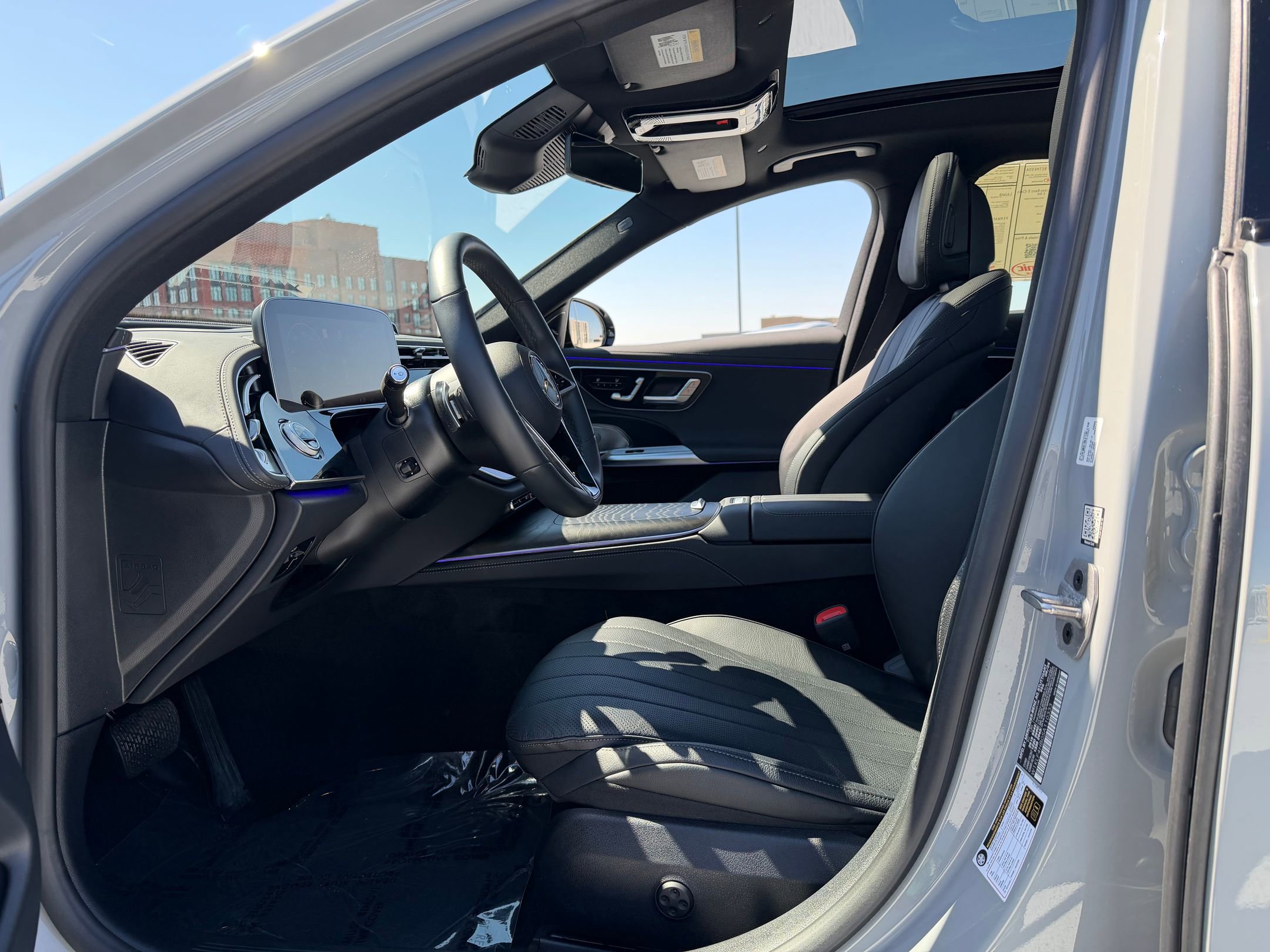 Used 2025 Mercedes-Benz E 350 4MATIC Sedan image 21