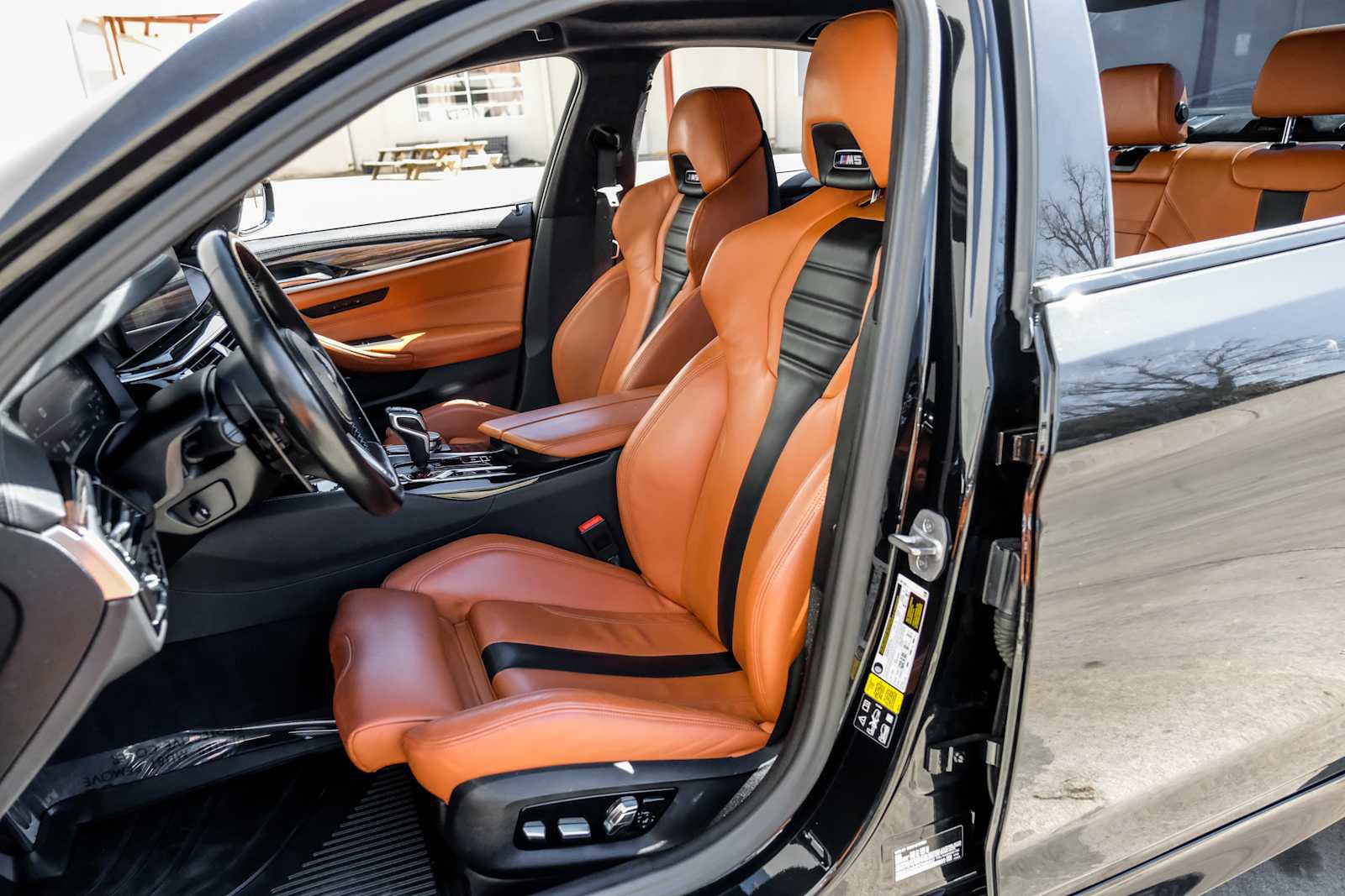 Used 2023 BMW M5 image 29