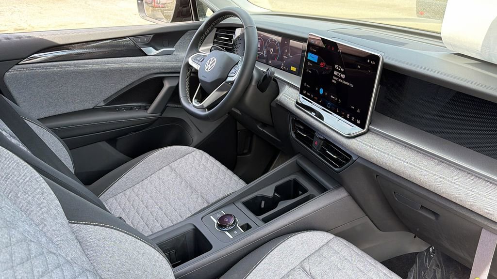 New 2026 Volkswagen Tiguan S AWD/4WD image 8