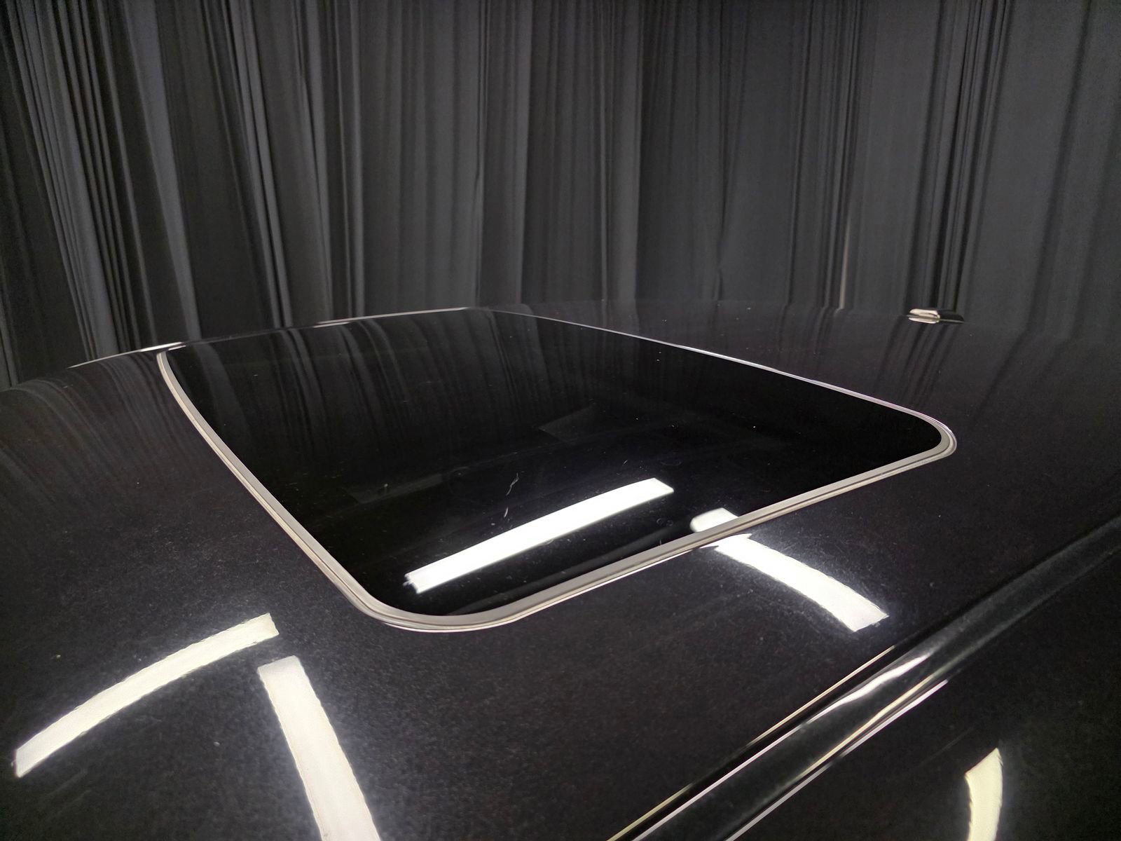 Used 2010 Dodge Challenger R/T RWD image 17