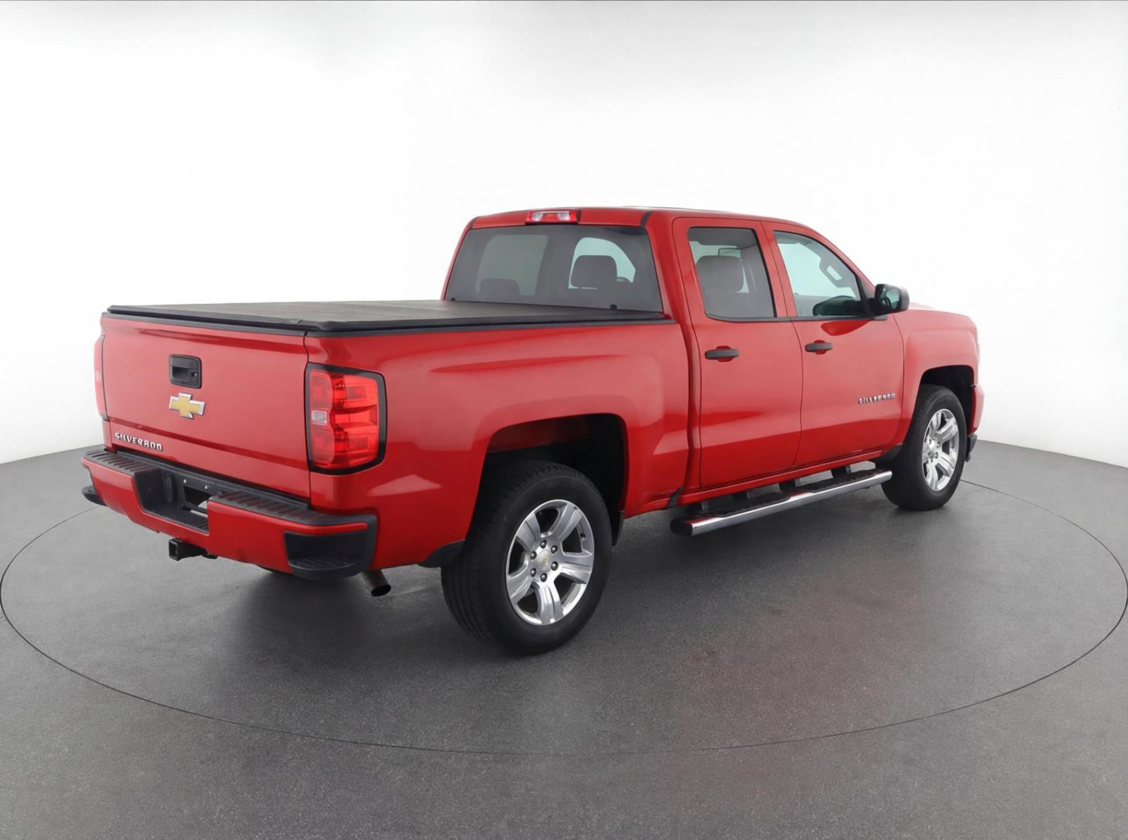 Used 2018 Chevrolet Silverado 1500 Custom w/ Custom Value Package RWD image 4
