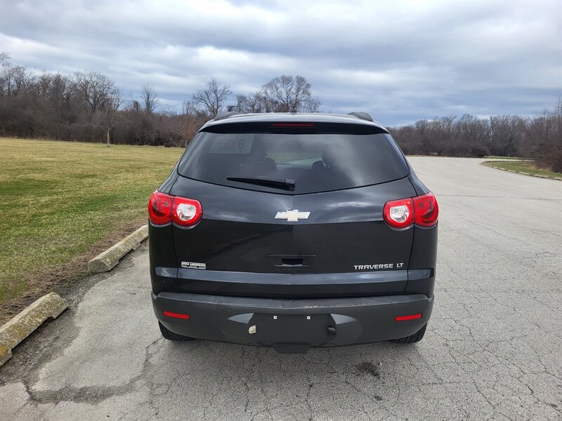 Used 2012 Chevrolet Traverse LT FWD image 8