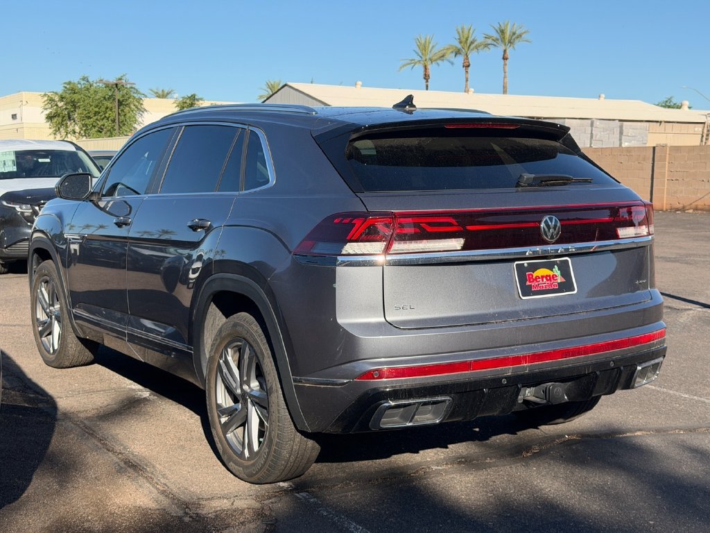 Used 2024 Volkswagen Atlas Cross Sport SEL R-Line AWD/4WD image 3