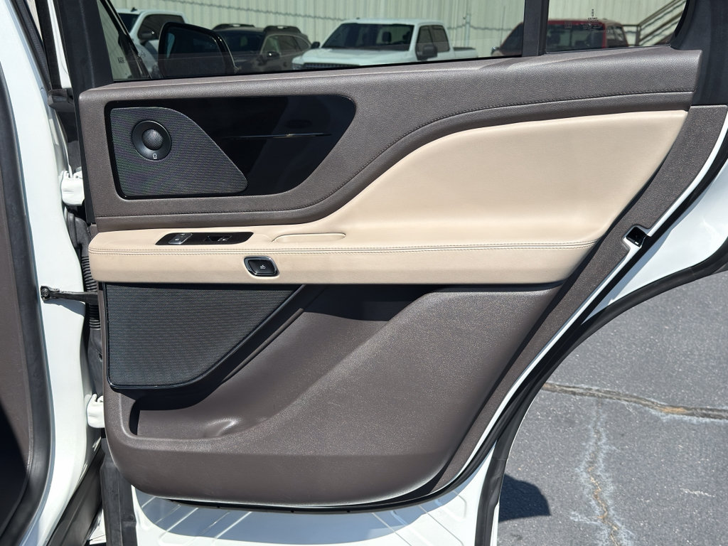 Used 2023 Lincoln Aviator Grand Touring w/ Equipment Group 301A AWD/4WD image 35