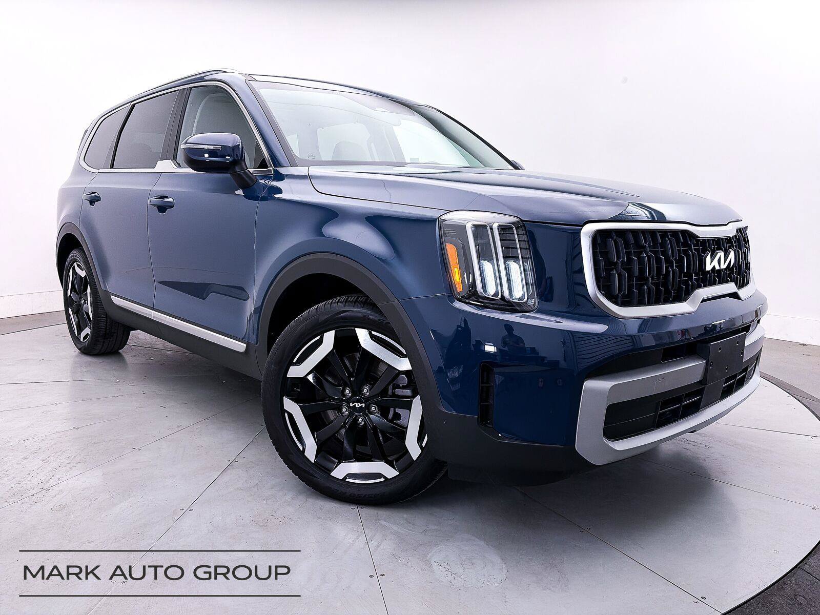 Used 2023 Kia Telluride EX
