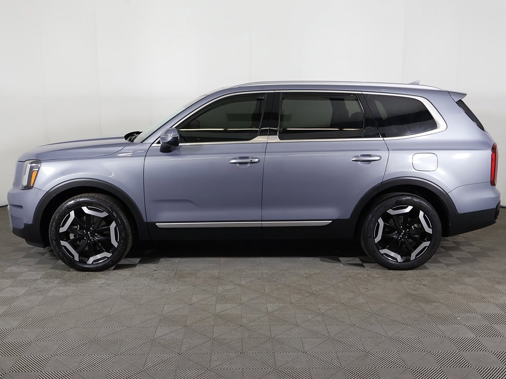 Used 2024 Kia Telluride S w/ S Sunroof Package image 19
