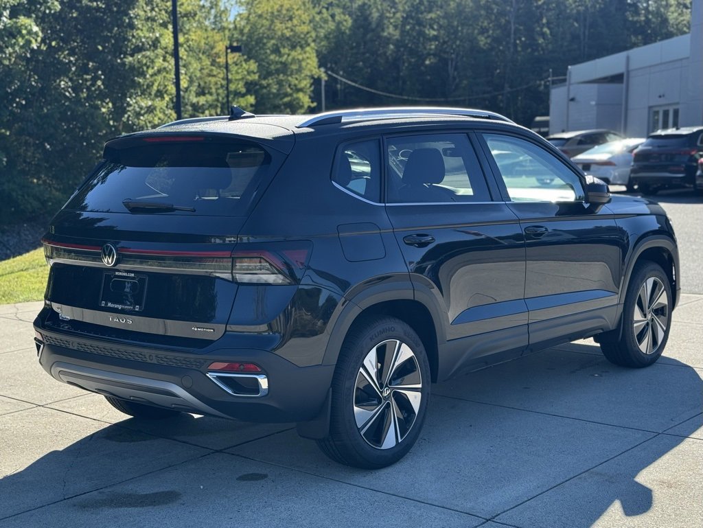 New 2025 Volkswagen Taos SE image 8