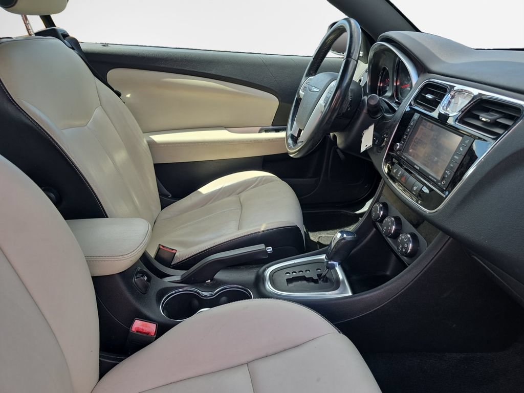 Used 2012 Chrysler 200 Limited FWD image 24