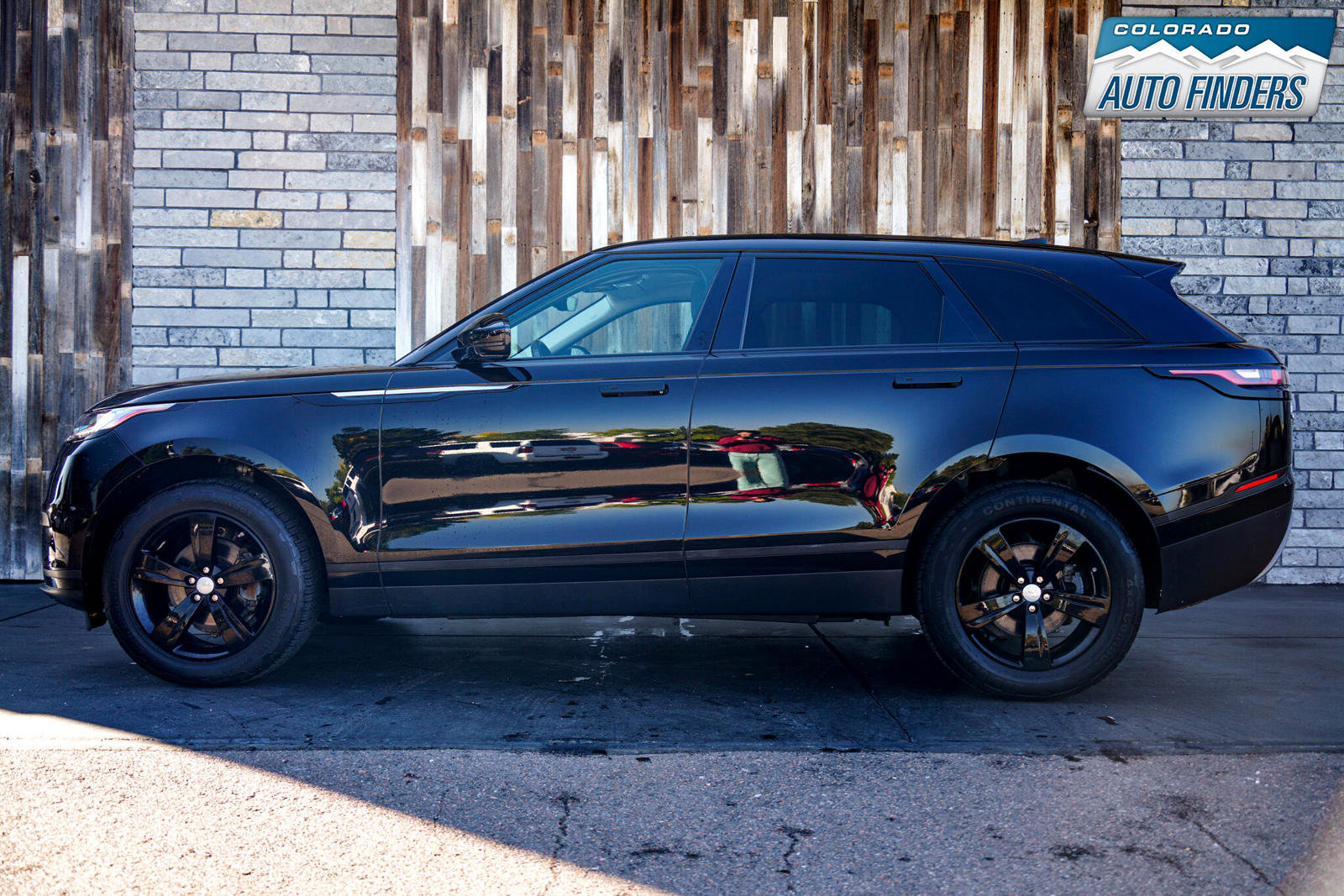 Used 2020 Land Rover Range Rover Velar S image 2