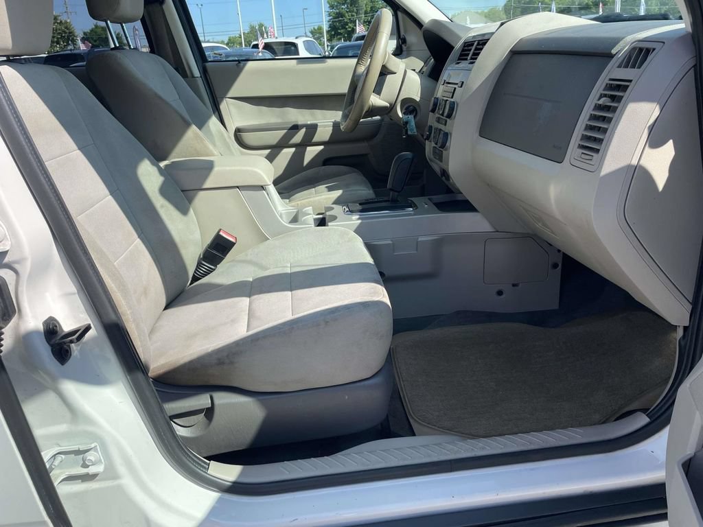 Used 2012 Ford Escape XLT FWD image 7