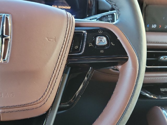 Certified 2025 Lincoln Aviator Reserve w/ Luxury Package RWD image 25