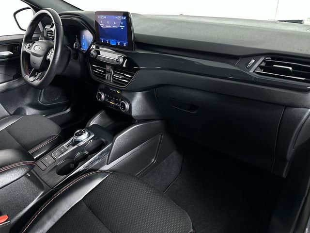 Used 2025 Ford Escape ST-Line image 30