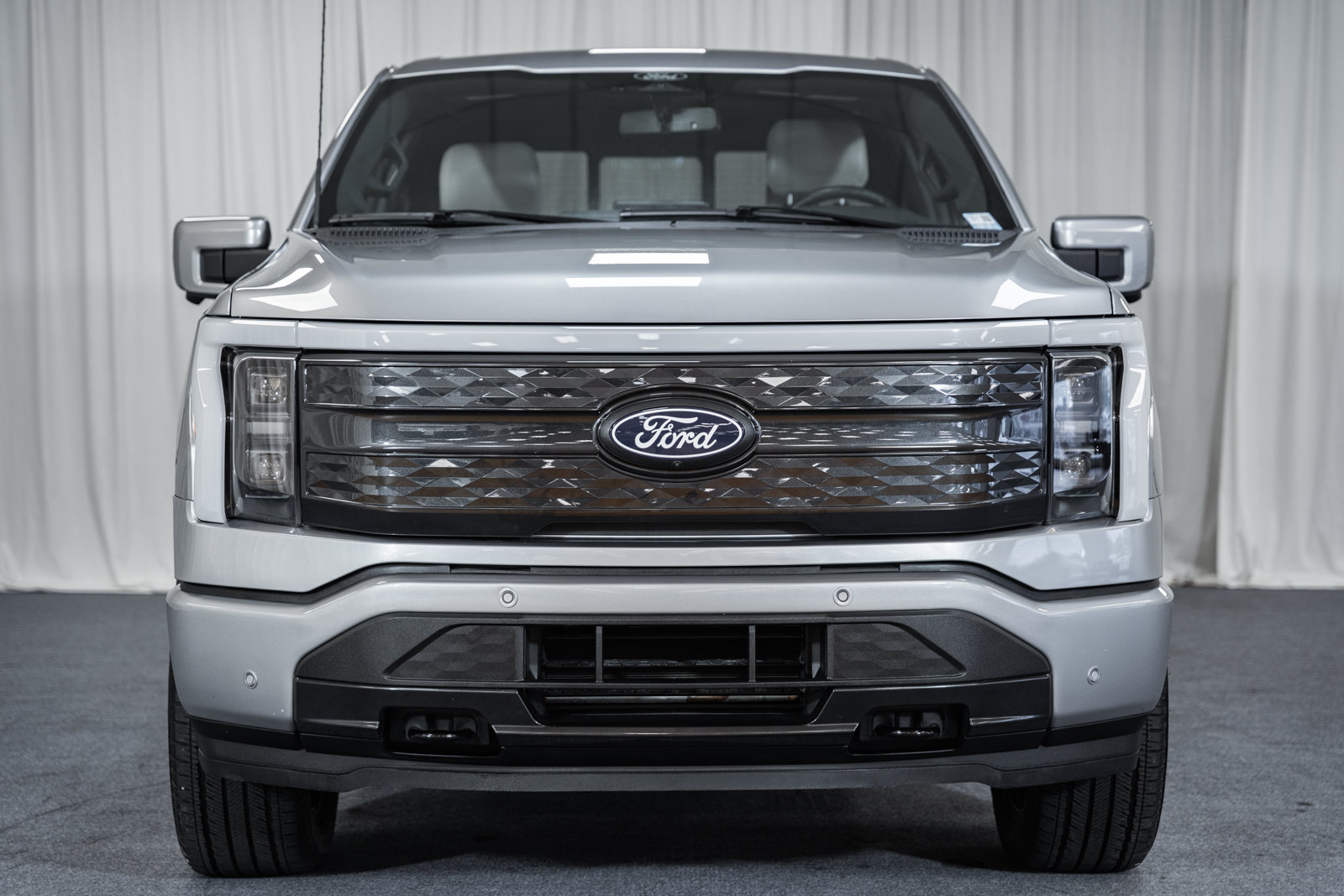 Certified 2025 Ford F150 Lightning Platinum AWD/4WD image 2