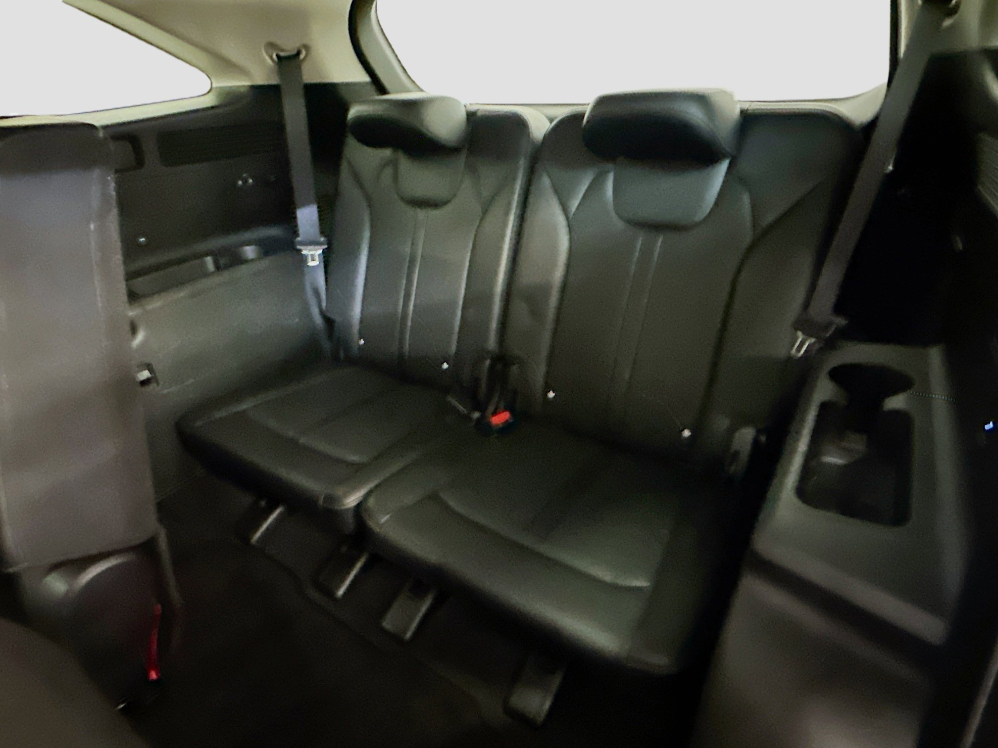 Used 2024 Kia Sorento S image 30