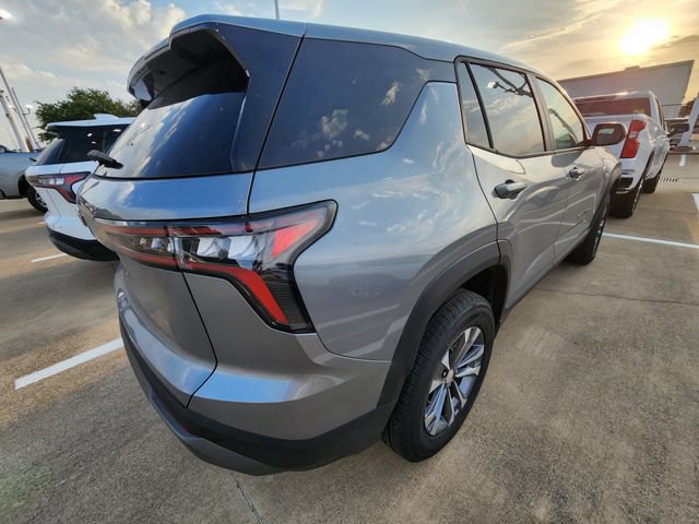 Used 2026 Chevrolet Equinox LT FWD image 4