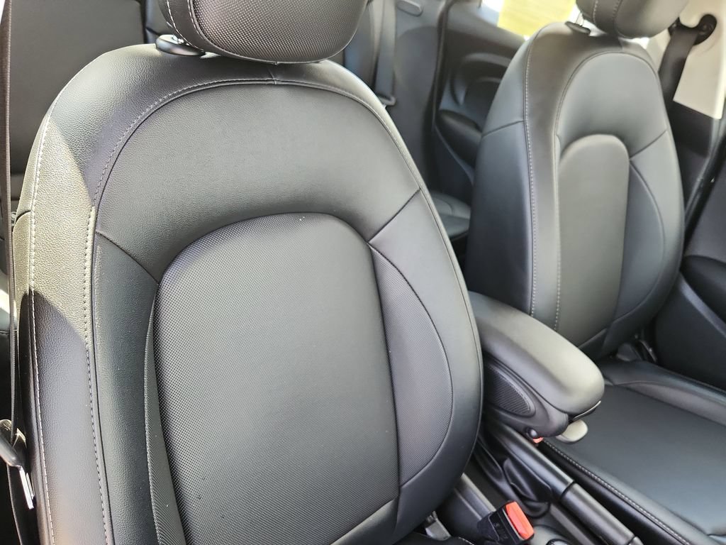 Used 2018 MINI Cooper 4-Door Hardtop FWD image 14