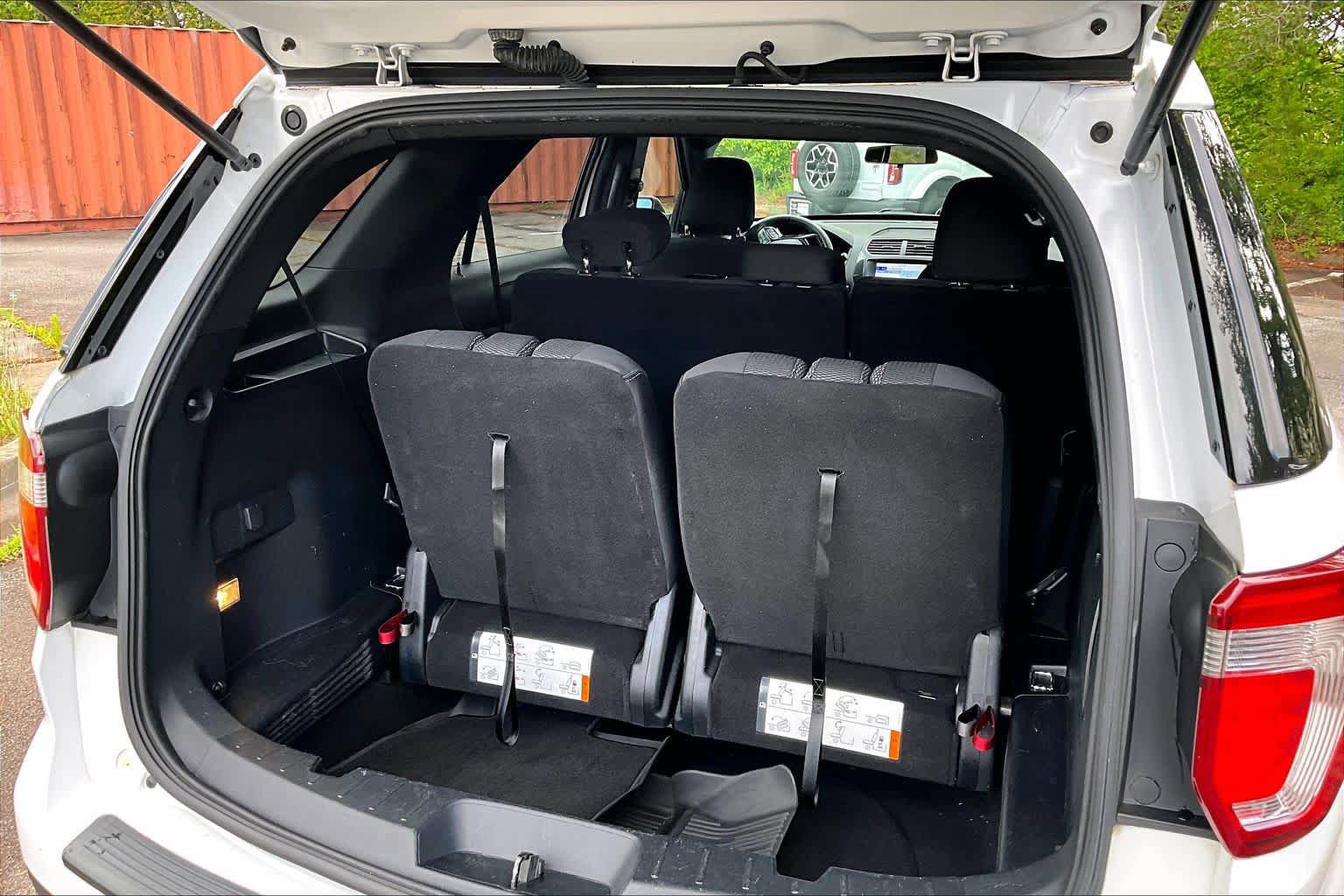 Used 2019 Ford Explorer XLT w/ Class III Trailer Tow Package FWD image 31