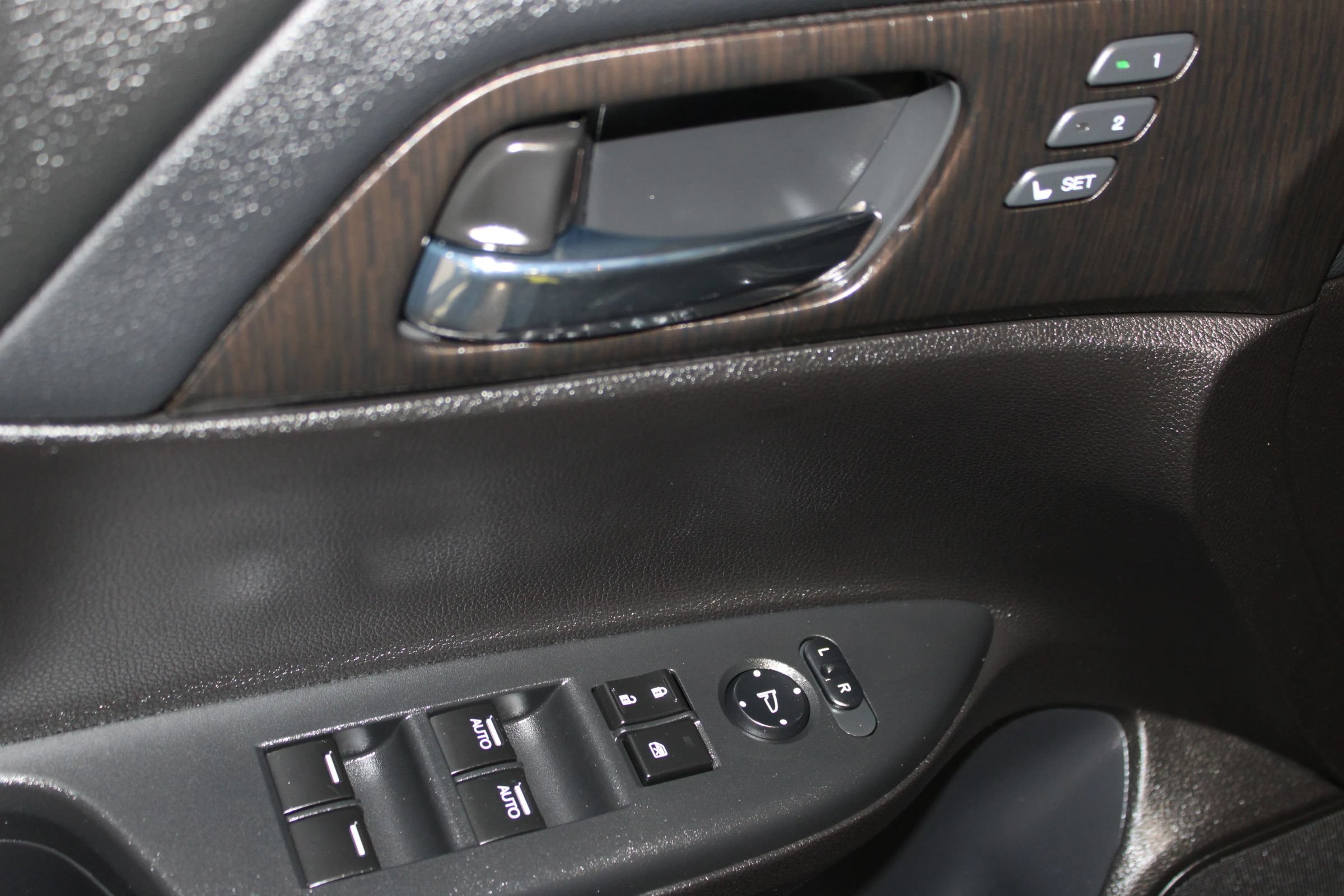 Used 2014 Honda Accord EX-L image 10