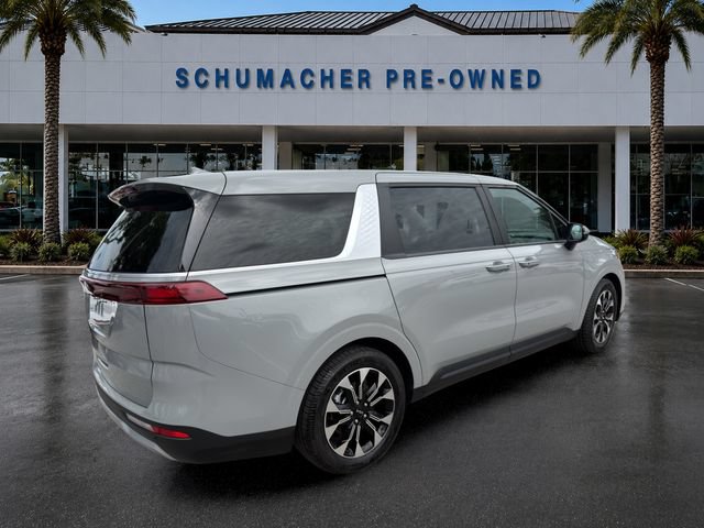 Used 2024 Kia Carnival EX FWD image 7