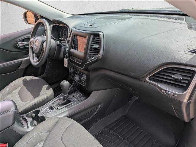 Used 2020 Jeep Cherokee Latitude image 21