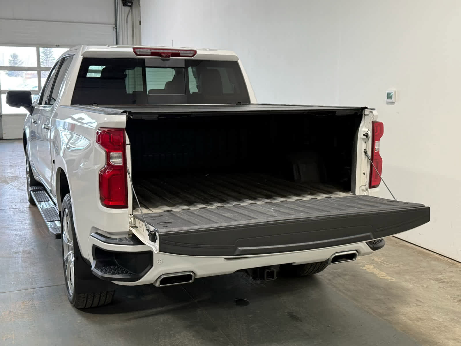 Certified 2024 Chevrolet Silverado 1500 High Country w/ High Country Premium Package image 4