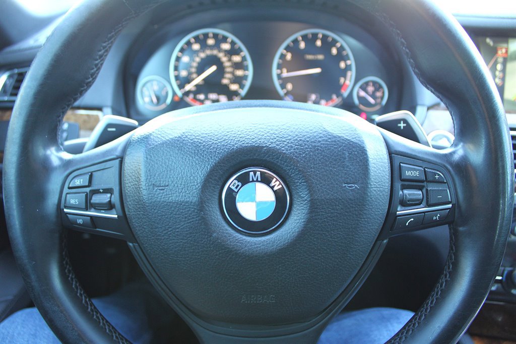 Used 2013 BMW 740Li image 30