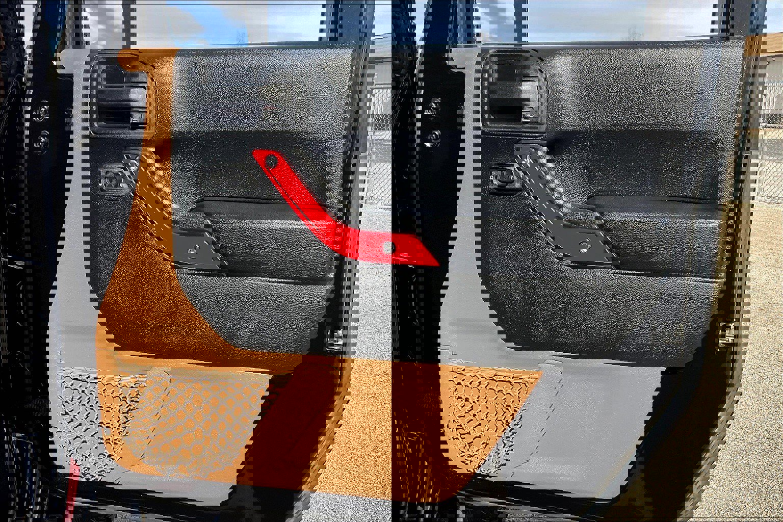 Used 2016 Jeep Wrangler Unlimited Rubicon w/ Connectivity Group image 26