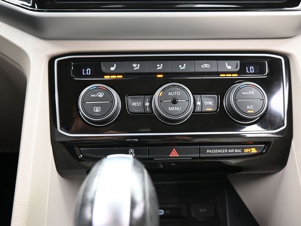 Used 2023 Volkswagen Atlas SEL R-Line image 25