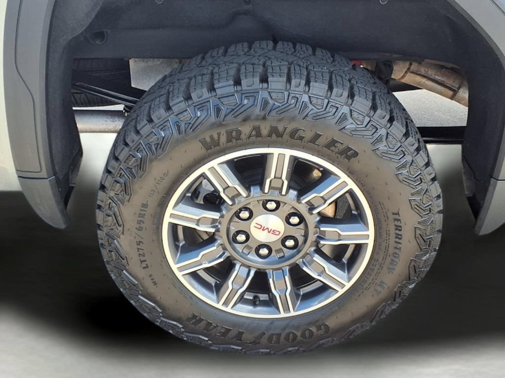 Used 2026 GMC Sierra 1500 AT4 AWD/4WD image 9