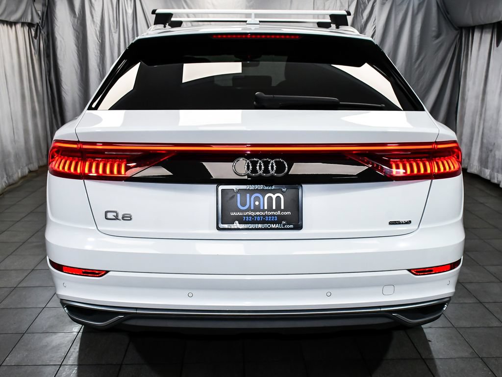Used 2022 Audi Q8 Premium AWD/4WD image 5