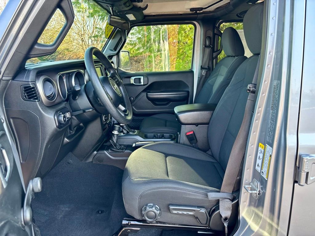 Used 2018 Jeep Wrangler Unlimited Sport image 14