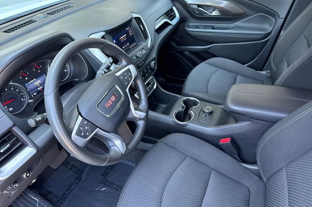 Used 2024 GMC Terrain SLE AWD/4WD image 10