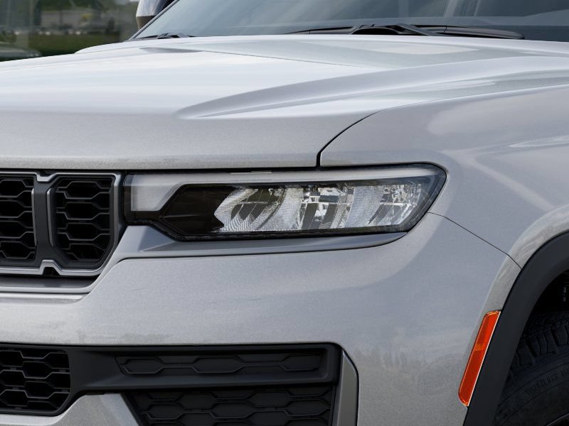 New 2026 Jeep Grand Cherokee Altitude RWD image 10