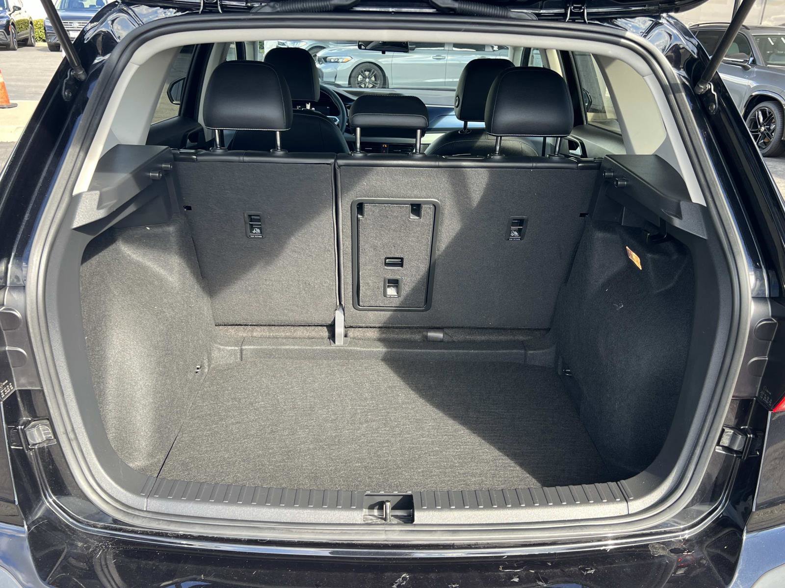 Certified 2022 Volkswagen Taos SE image 22