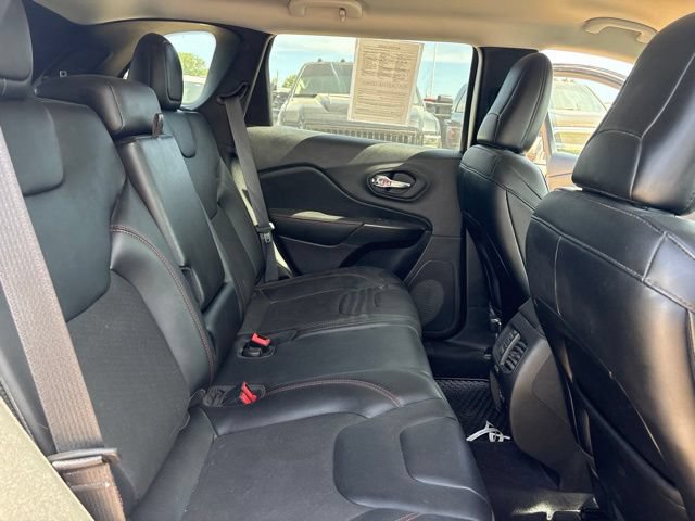 Used 2022 Jeep Cherokee Trailhawk w/ Comfort/Convenience Group AWD/4WD image 19
