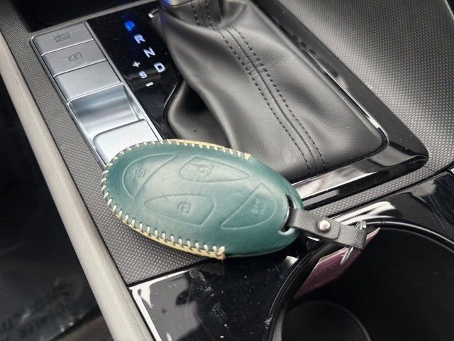 Used 2025 Hyundai Elantra SEL image 23