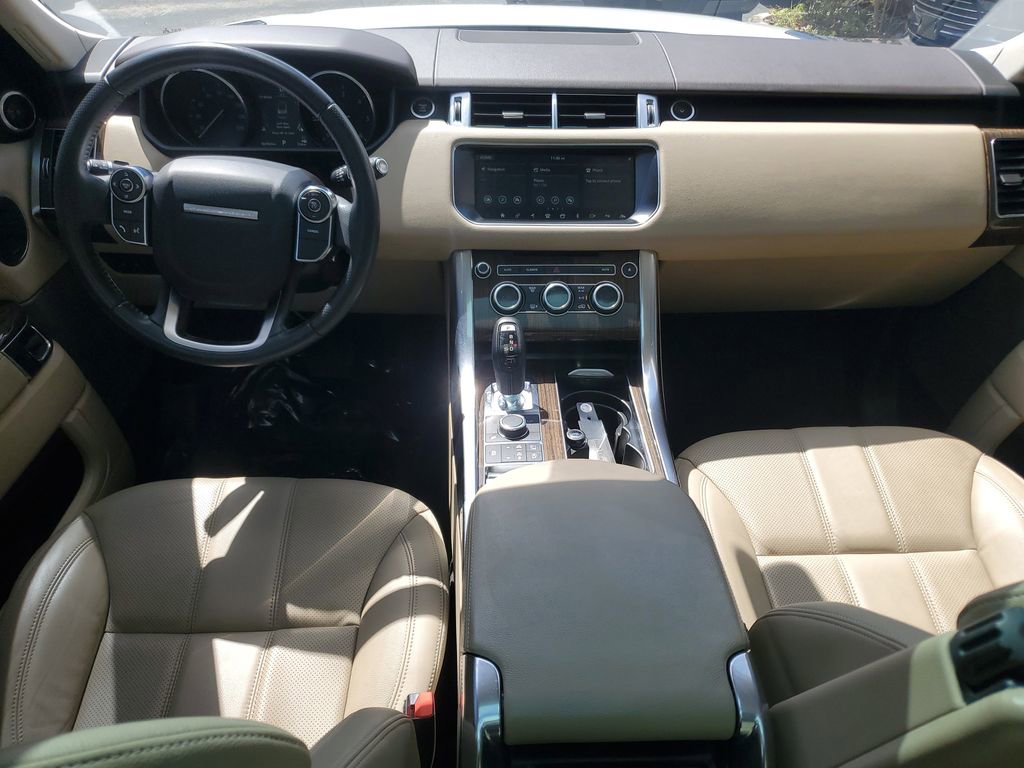Used 2017 Land Rover Range Rover Sport SE image 18