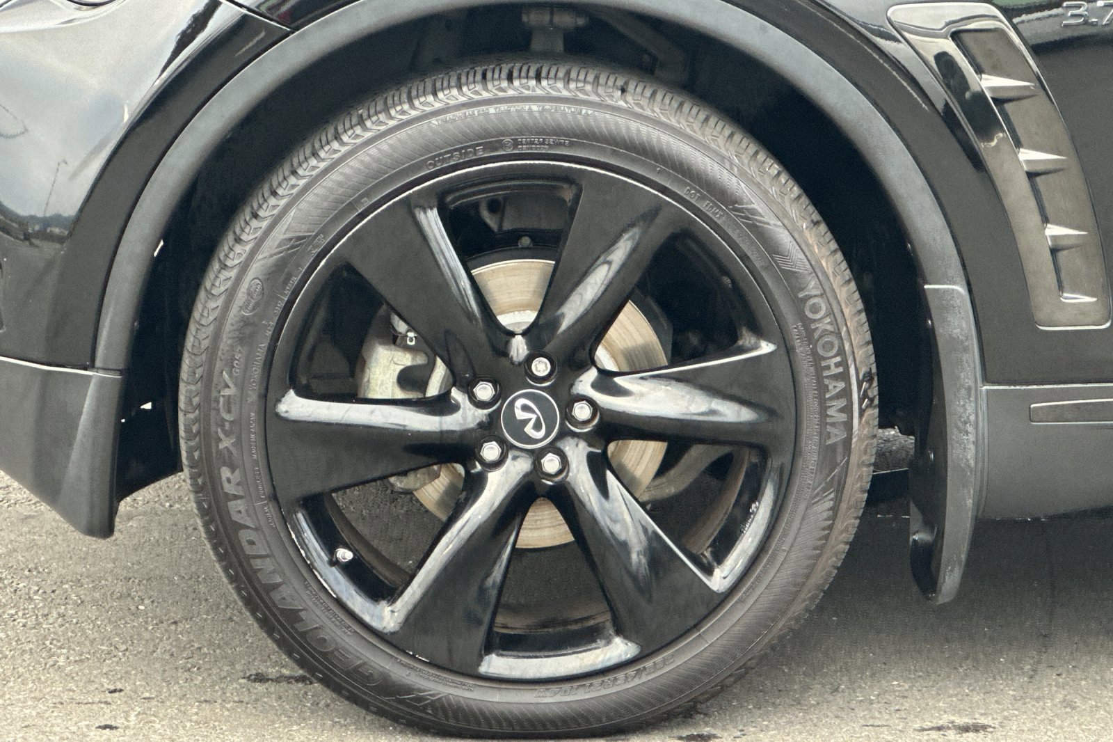 Used 2017 INFINITI QX70 AWD w/ Premium Package image 11