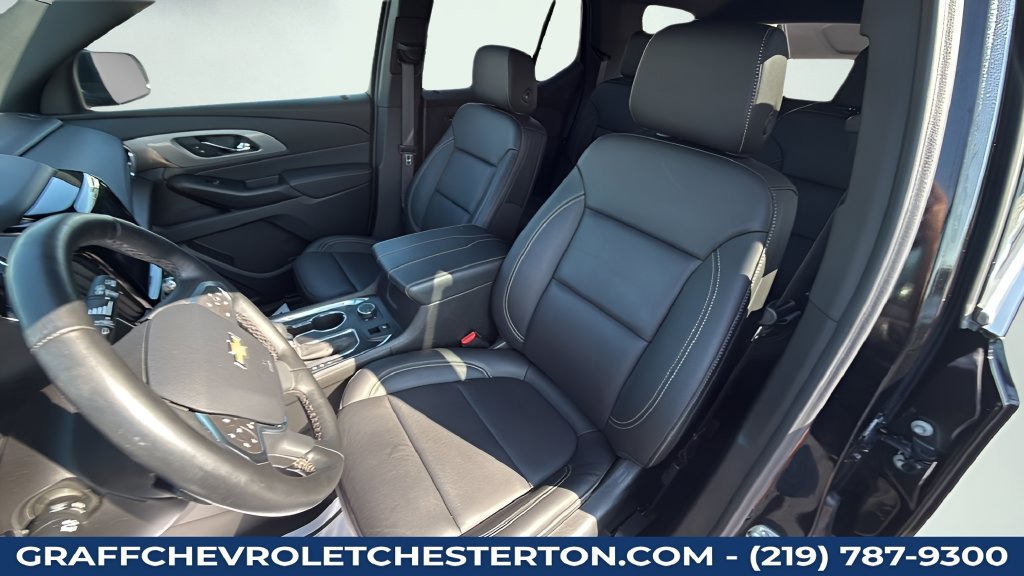 Used 2023 Chevrolet Traverse LT w/ Rear Camera Mirror Package AWD/4WD image 37