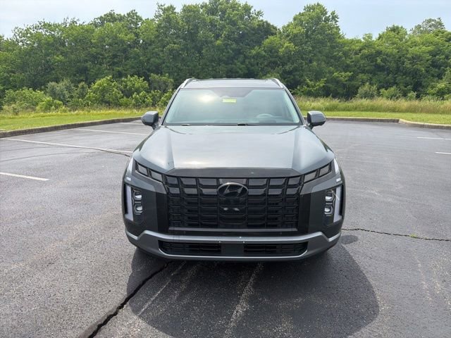 Used 2023 Hyundai Palisade Limited AWD/4WD image 2