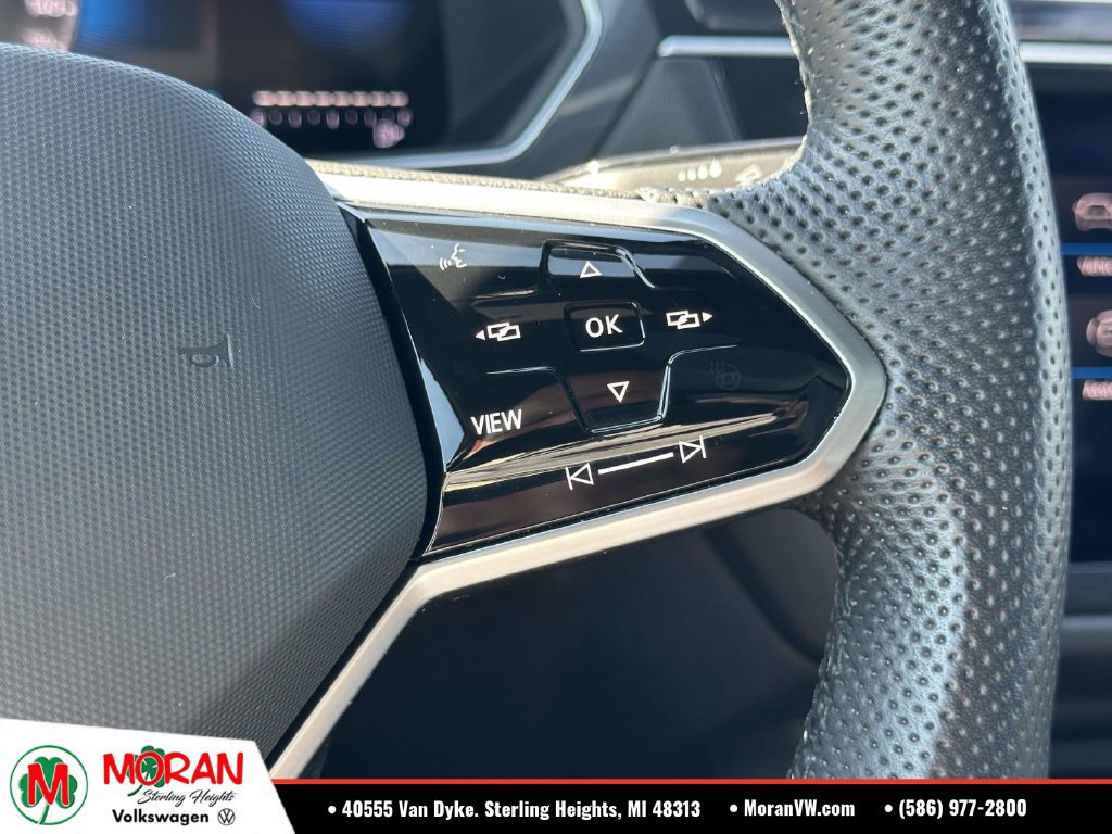Used 2024 Volkswagen Tiguan SE R-Line AWD/4WD image 26