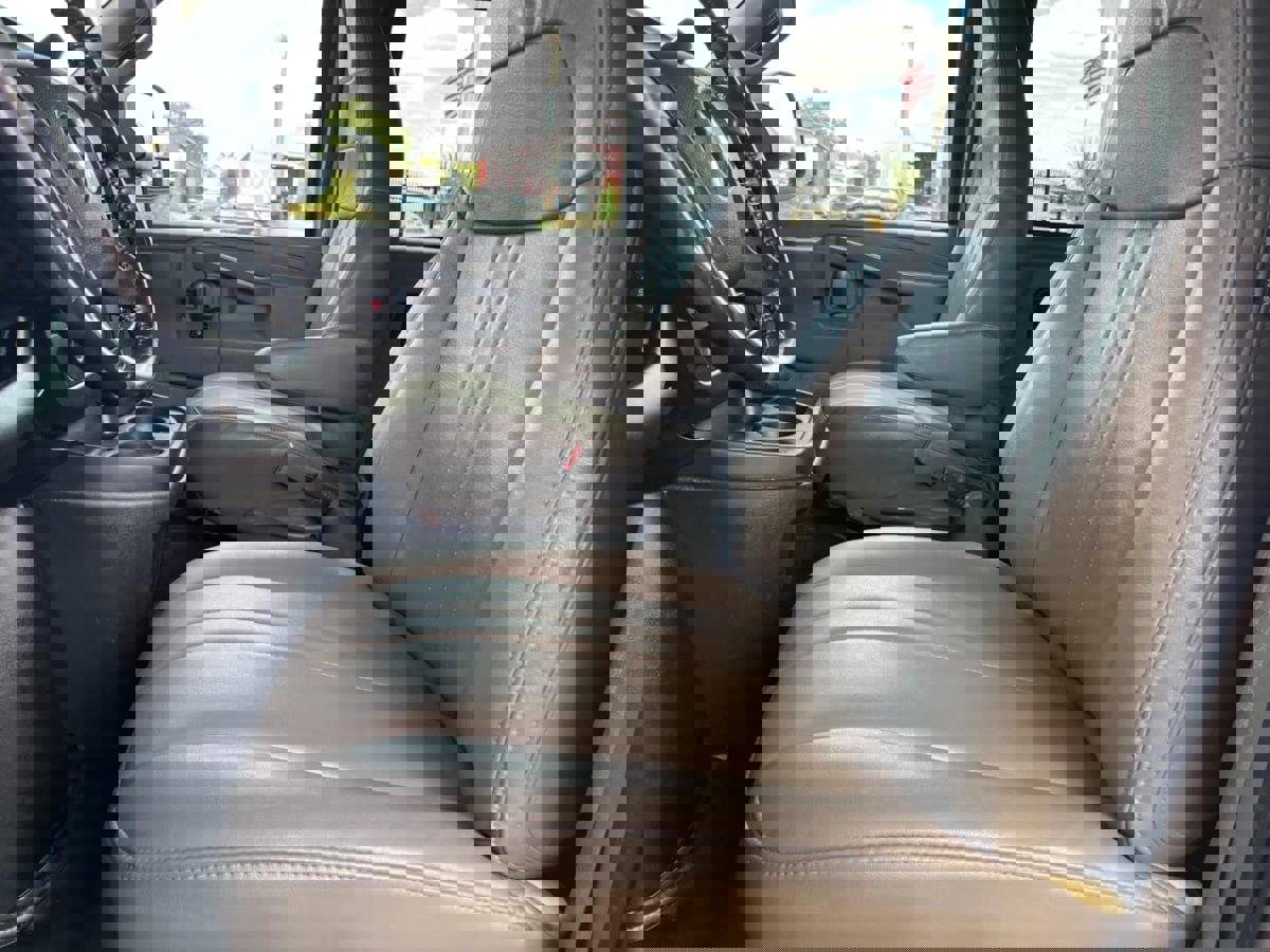 Used 2020 Chevrolet Express 3500 LS image 21