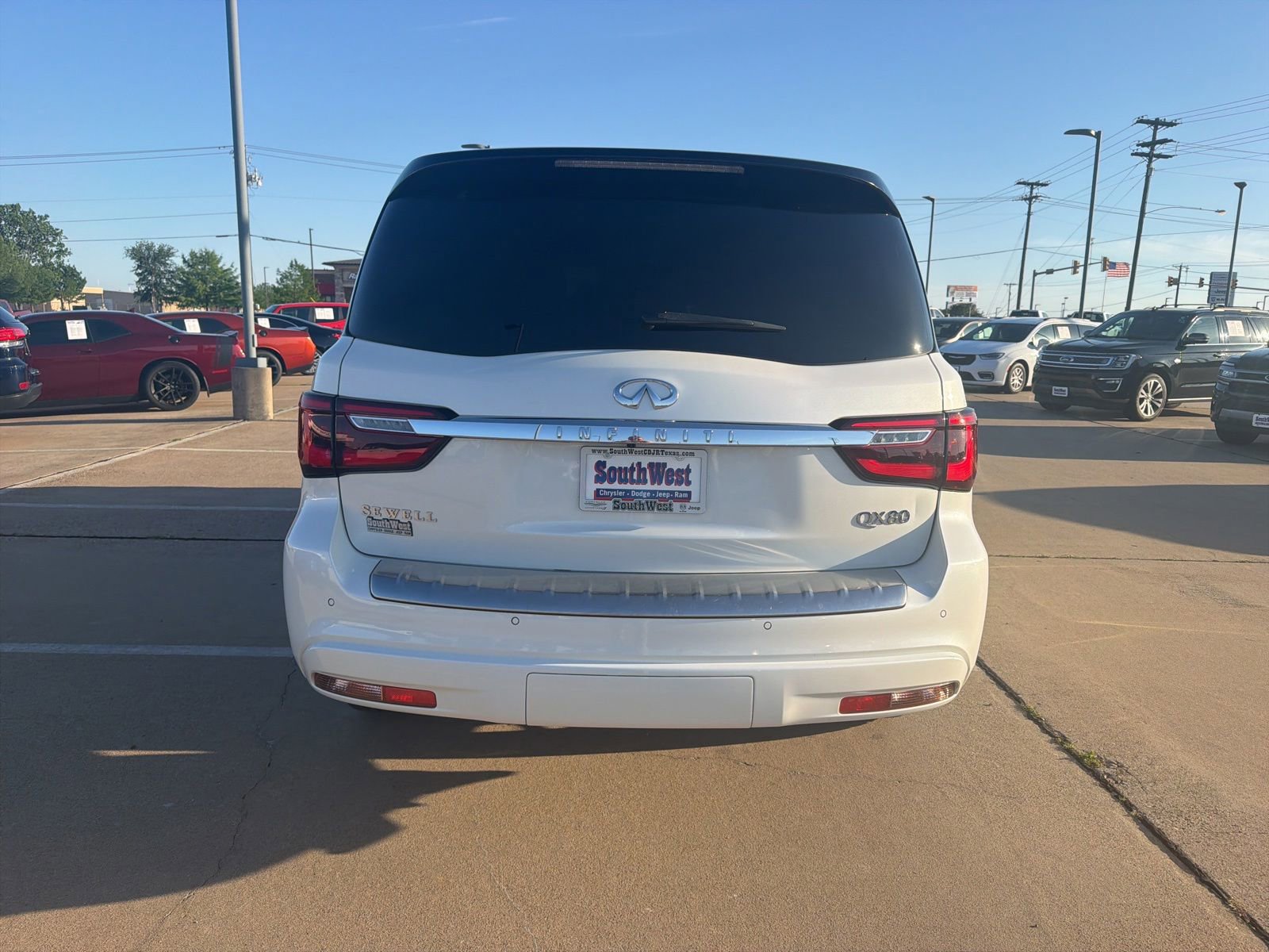 Used 2021 INFINITI QX80 Luxe w/ Cargo Package RWD image 6