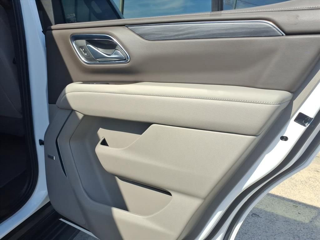 Used 2024 GMC Yukon SLT image 13