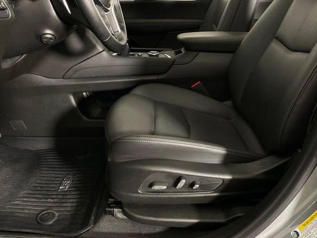 Used 2026 Cadillac XT5 Sportv w/ LPO, Floor Liner Package AWD/4WD image 28
