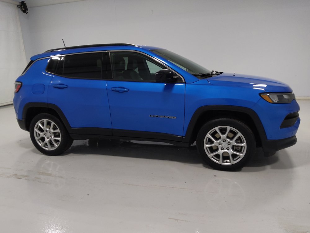 Used 2023 Jeep Compass Latitude AWD/4WD image 11