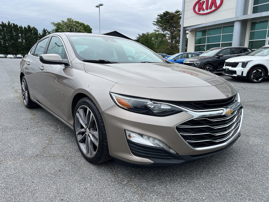 Used 2023 Chevrolet Malibu LT w/ Driver Confidence Package FWD image 9