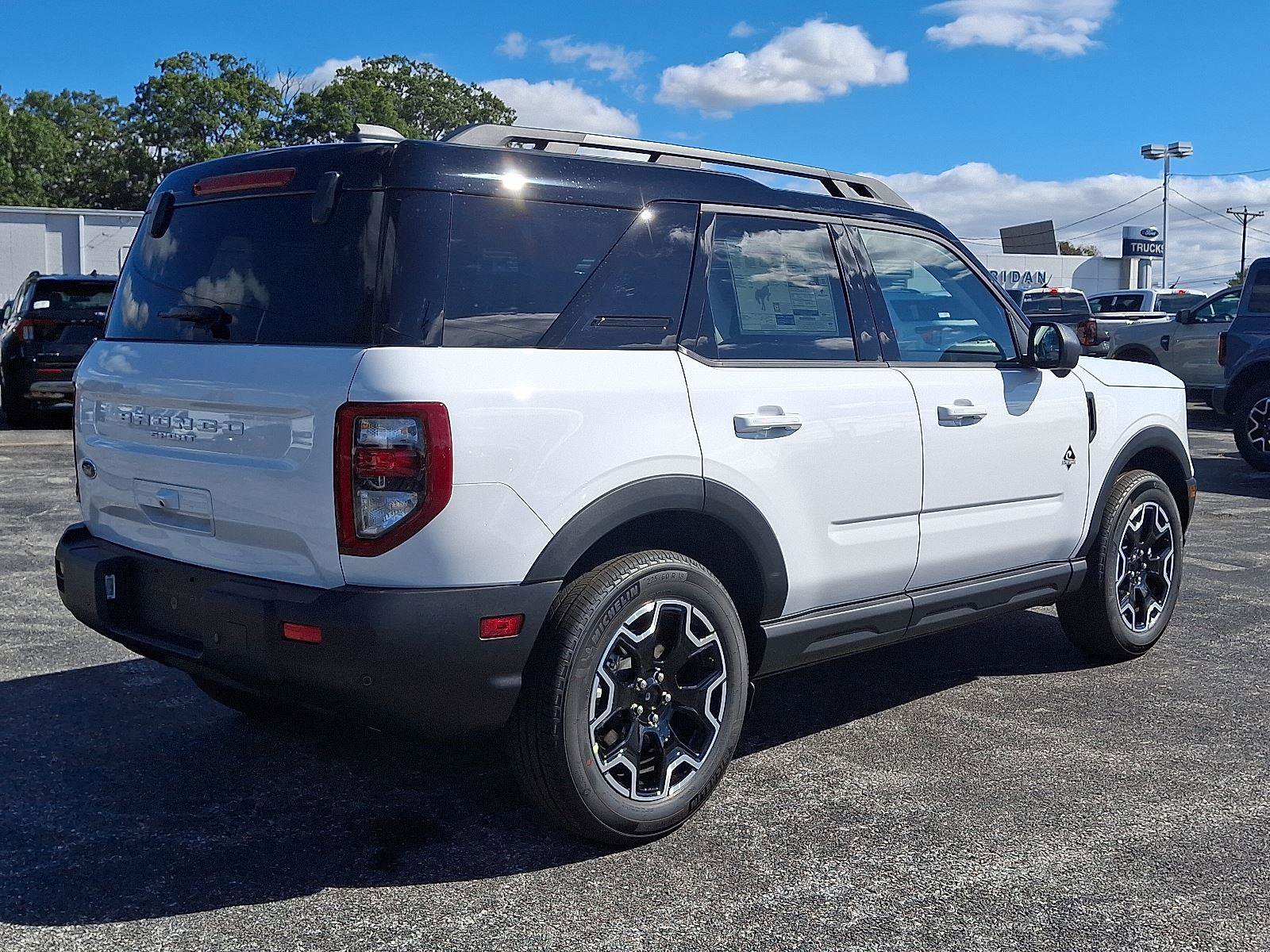 New 2025 Ford Bronco Sport Outer Banks w/ Outer Banks Tech Package+ image 4