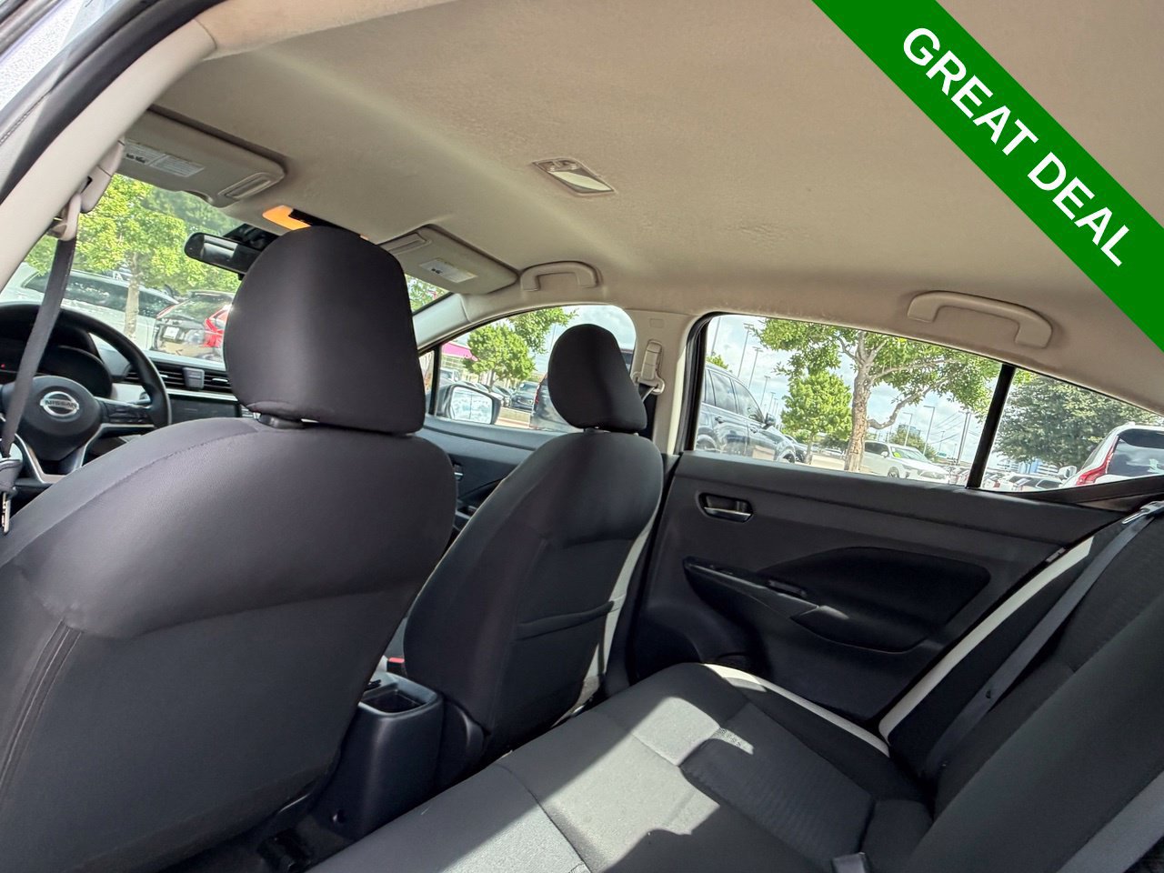Used 2021 Nissan Versa SV FWD image 32