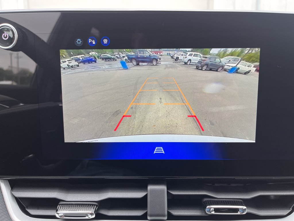 New 2027 Chevrolet Equinox LT w/ LPO, Floor Liner Package AWD/4WD image 20